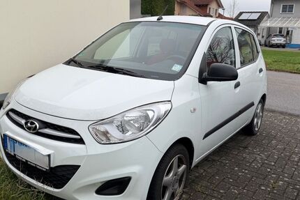 Hyundai i10 11.000 km 5.600 &euro; Oberhausen-Rheinhausen 68794
