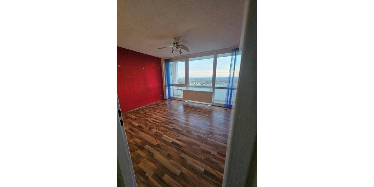 3-Zimmerwohnung mit Einbauküche, Balkon, Keller und PKW-Stellplat 3 zimmer