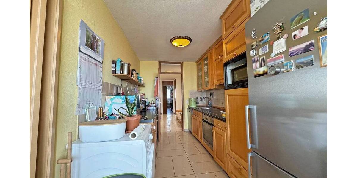 Hoch über den Dächern - Gepflegte Eigentumswohnung mit schönem Fernblick 3 zimmer