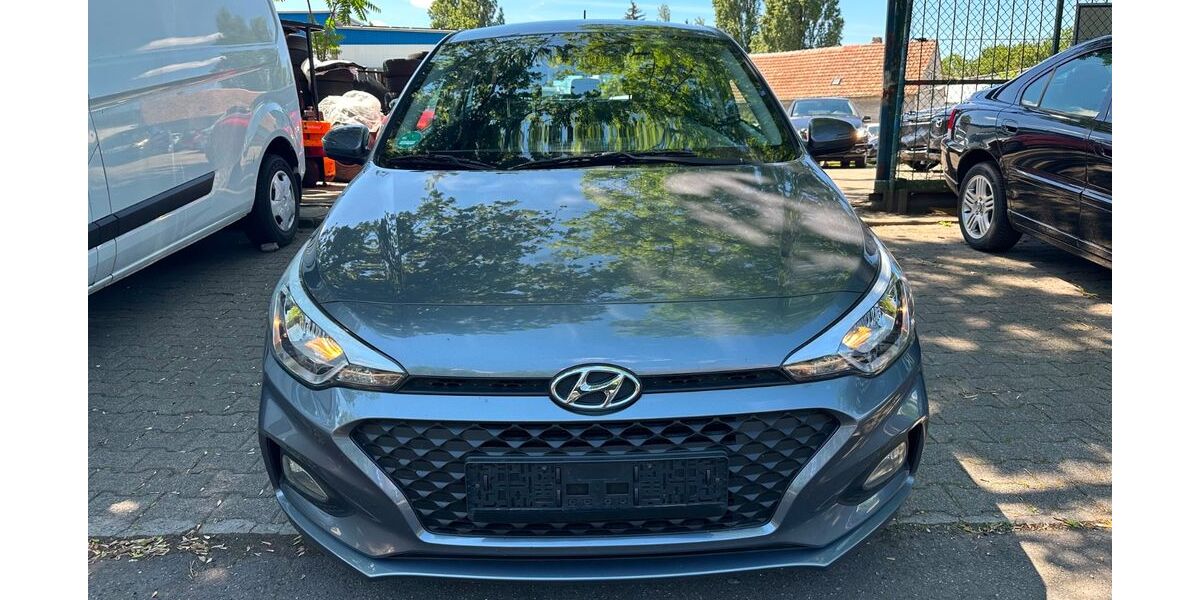 Hyundai i20 100.000 km 7.500 &euro; Mannheim 68309