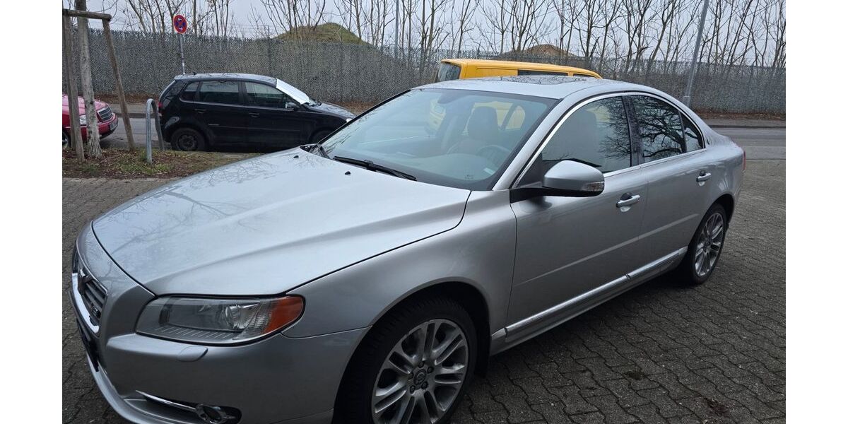 Volvo S80 257.753 km 10.900 &euro; MANNHEİM 68309