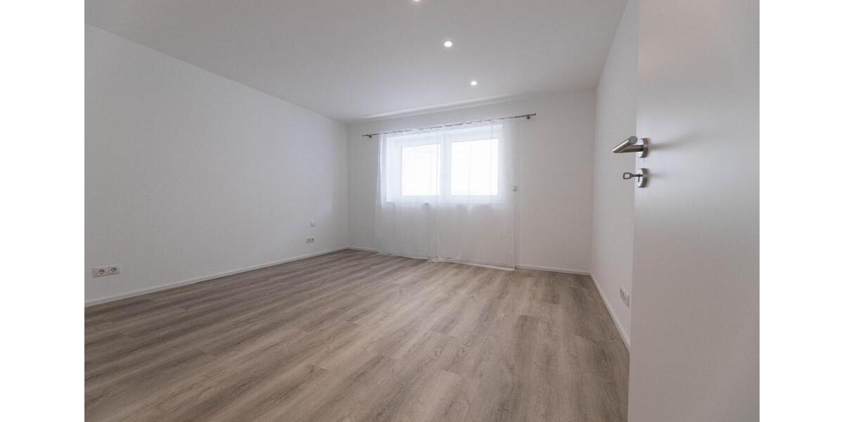 Erdgeschoßwohnung Ludwigshafen am Rhein Ludwigshafen-Oggersheim - 2.5 Zimmer, 112 m&sup2;, 1.500&euro; | Angebot:25644942