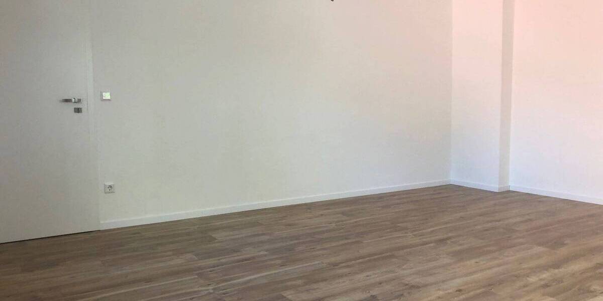 Etagenwohnung Schriesheim - 5 Zimmer, 197 m&sup2;, 2.300&euro; | Angebot:26545588