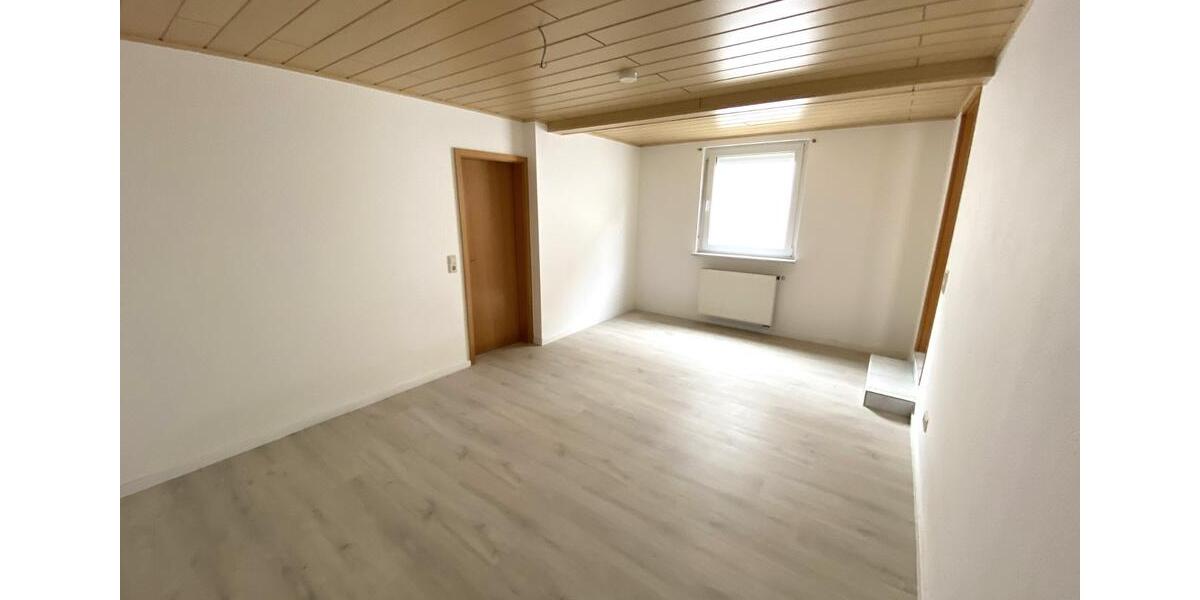 Mehrfamilienhaus, Wohnhaus Neustadt an der Weinstraße Duttweiler - 5 Zimmer, 134 m&sup2;, 299.900&euro; | Angebot:25186547