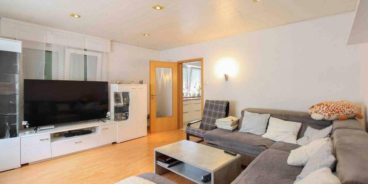 Mehrfamilienhaus, Wohnhaus Hockenheim - 6 Zimmer, 399.000&euro; | Angebot:25970303