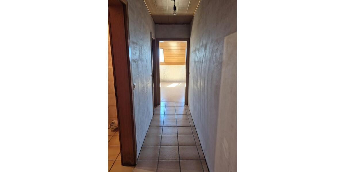 Dachgeschoßwohnung Haßloch - 3 Zimmer, 92 m&sup2;, 189.000&euro; | Angebot:26821864
