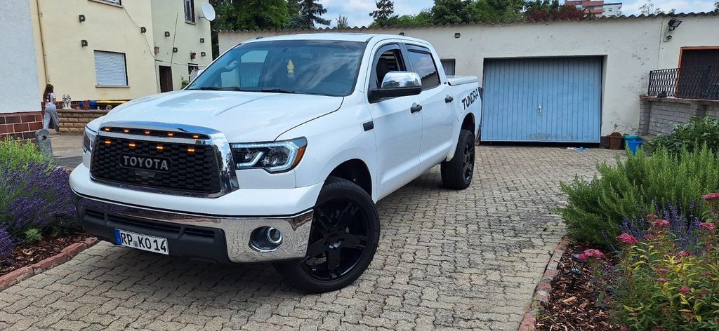 Toyota Tundra 325.000 km 19.700 € Ludwigshafen 67067