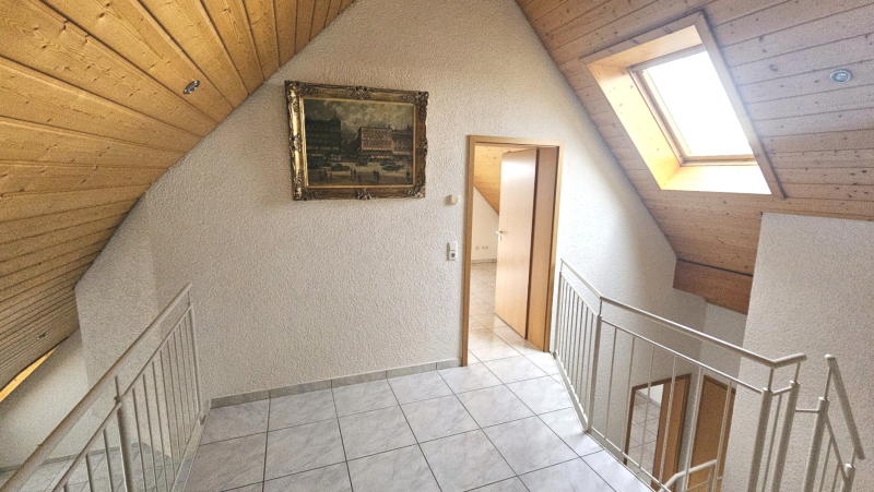 ObjNr:19757 - Sehr gepflegte 3,5 Zi ET-Maisonettewohnung mit Balkon und PkW-Stellplatz in LU-Maudach 3.5 zimmer