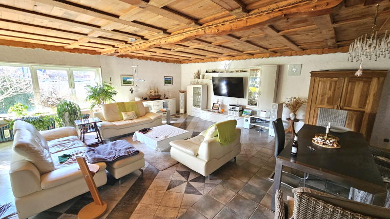 ObjNr:19463 - Vollsaniertes 3-Fam. Haus mit tollem Garten in ruhiger Lage in LU-Edigheim 13 zimmer