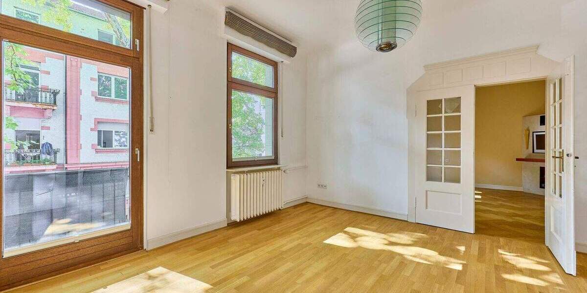 Stilvolle 4-Zimmeraltbauwohnung mit 2 Balkonen in der Belle Etage der Schwetzinger Vorstadt 4 zimmer