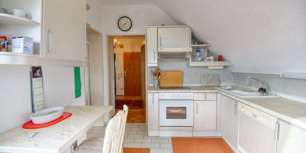 3 ZKB DG & 2 ZKB Souterrain Whg Sofort beziehbar Garage & 2 Stellplätze inkl 5 zimmer