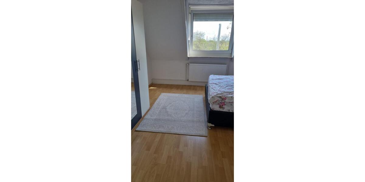Etagenwohnung Ludwigshafen am Rhein Mundenheim - 3 Zimmer, 100 m&sup2;, 1.000&euro; | Angebot:26689078