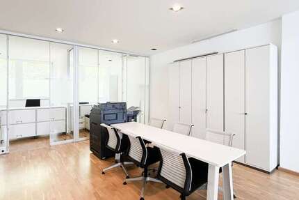 Büro in München 7.305 € 388 m²