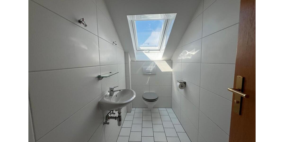 Dachgeschoßwohnung Einhausen - 3 Zimmer, 104 m&sup2;, 1.250&euro; | Angebot:25378218