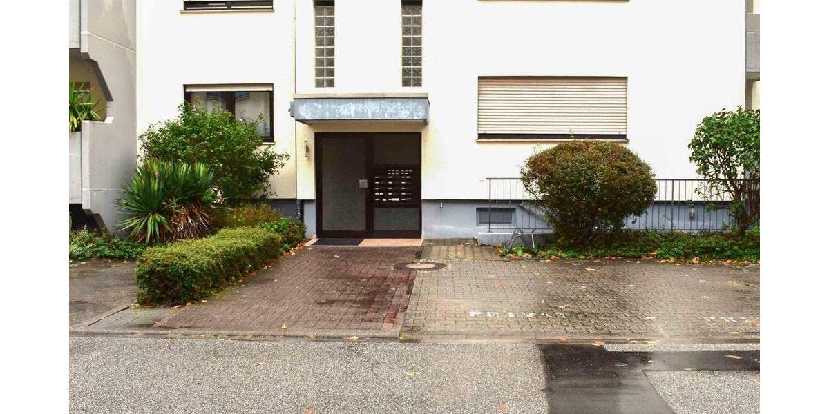 Modernisierte 3 Zi. Wohnung Maisonette, 2 Bäder, 2 Schlafzimmer, EBK, sonniger Balkon, TG Stell. 3 zimmer