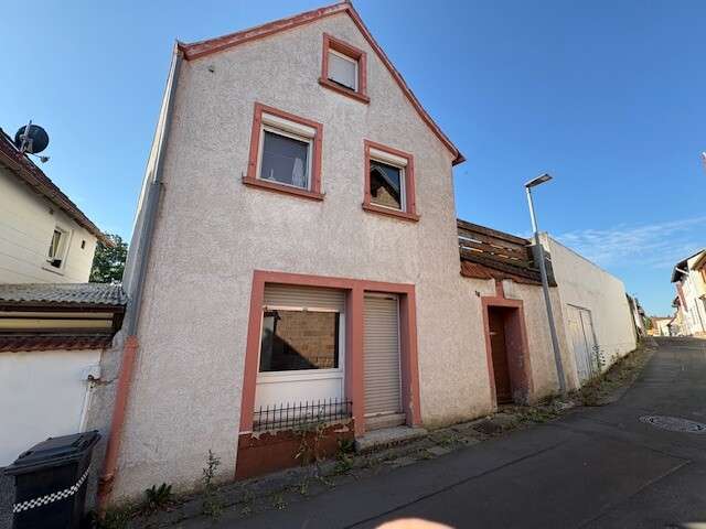 Einfamilienhaus Obrigheim - 7 Zimmer, 152 m&sup2;, 159.000&euro; | Angebot:23255685