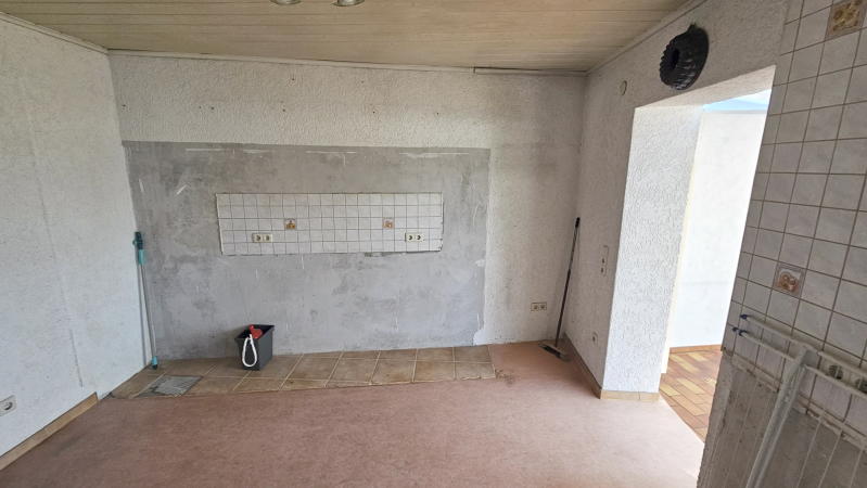 ObjNr:19704 - Gepflegtes 2- bis 3-Familienhaus mit großem Garten in Mannheim-Käfertal 11 zimmer