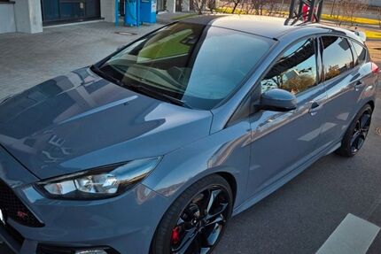 Ford Focus 98.287 km 18.500 &euro; Eppelheim 69214