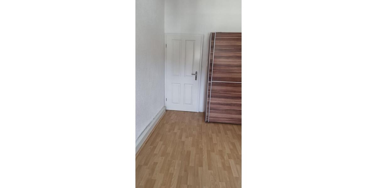 Etagenwohnung Ludwigshafen am Rhein Mundenheim - 3 Zimmer, 100 m&sup2;, 1.000&euro; | Angebot:26237380