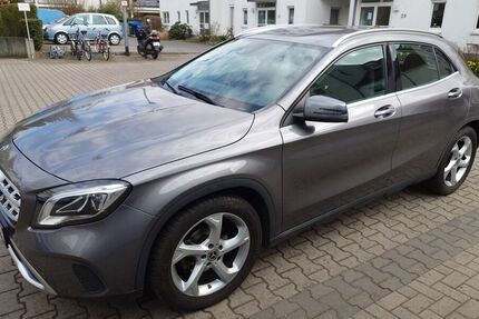 Mercedes GLA 180