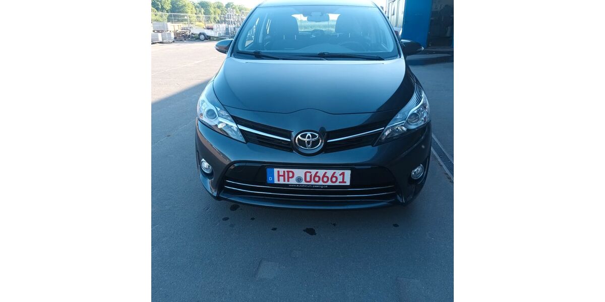 Toyota Verso 222.500 km 6.299 &euro; Hüttenfeld 68623