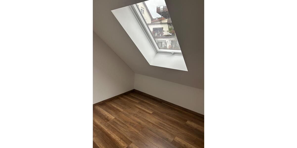 Moderne Doppelhaushälfte: Wohnen und Arbeiten mitten im Grünen 5 zimmer