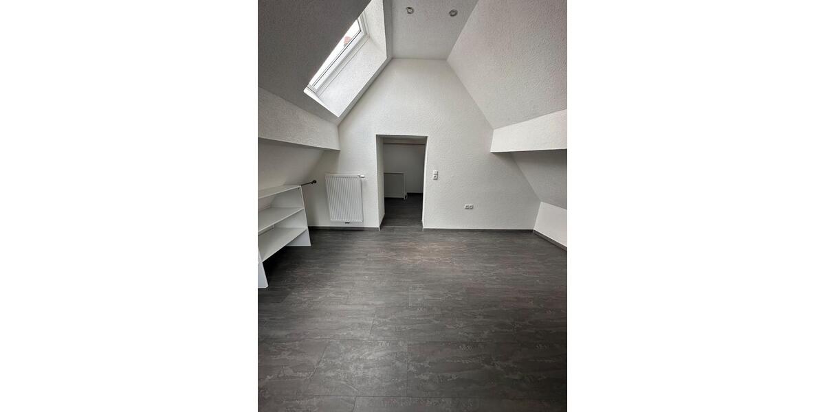 Reihenhaus Bad Dürkheim - 4.5 Zimmer, 110 m&sup2;, 1.400&euro; | Angebot:25301649