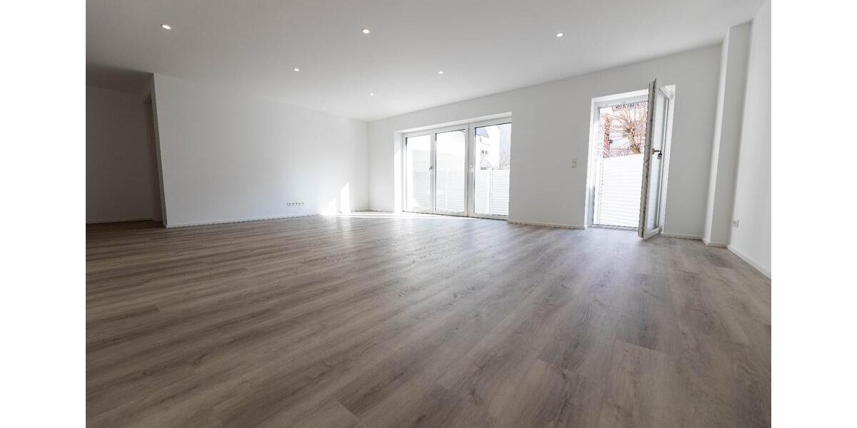 Erdgeschoßwohnung Ludwigshafen am Rhein Ludwigshafen-Oggersheim - 2.5 Zimmer, 112 m&sup2;, 1.500&euro; | Angebot:25644942