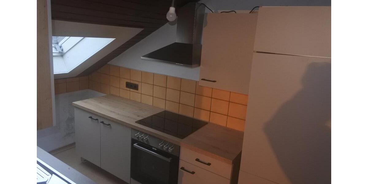 Dachgeschoßwohnung Weinheim - 3 Zimmer, 75 m&sup2;, 750&euro; | Angebot:25760642