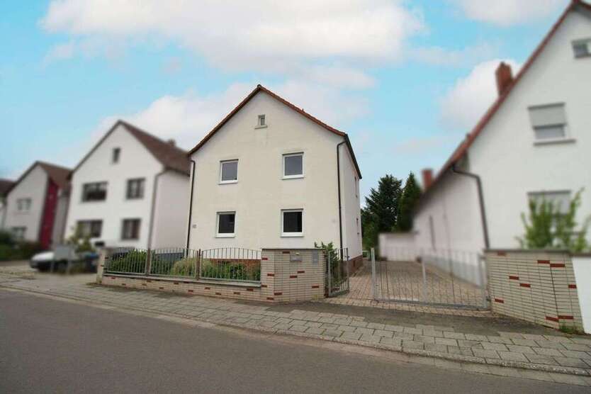 Haus zum Kaufen in Dudenhofen 485.000 € 117 m²