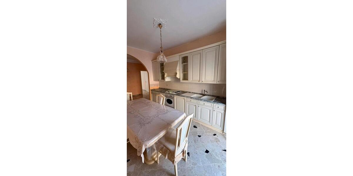 Etagenwohnung Frankenthal (Pfalz) - 4 Zimmer, 111 m&sup2;, 39.000&euro; | Angebot:26051287