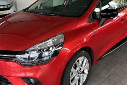 Renault Clio 108.500 km 7.450 &euro; St. Leon-Rot OT Rot 68789
