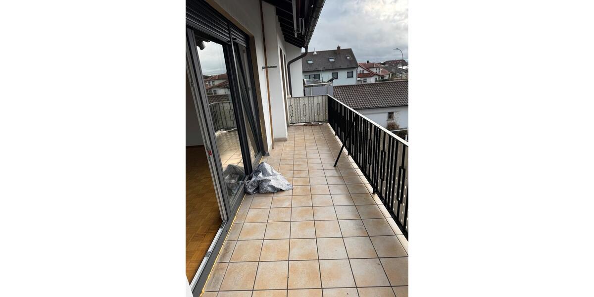 Etagenwohnung Hockenheim - 4 Zimmer, 90 m&sup2;, 1.360&euro; | Angebot:25216188