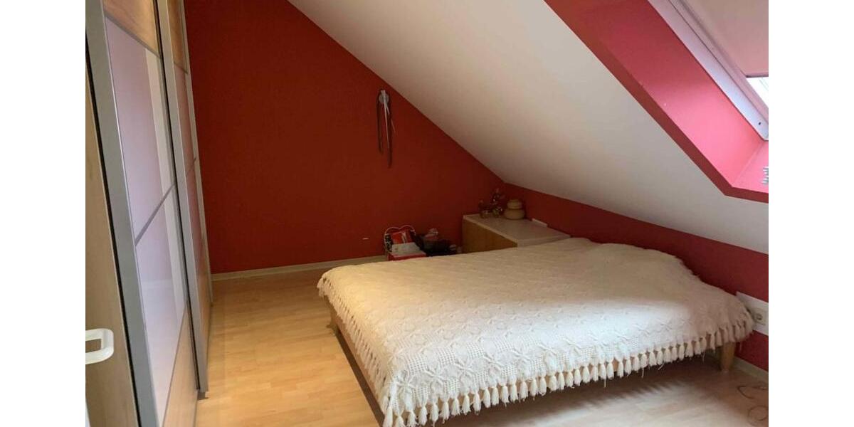 Dachgeschoßwohnung Bensheim - 3 Zimmer, 67 m&sup2;, 900&euro; | Angebot:27620921