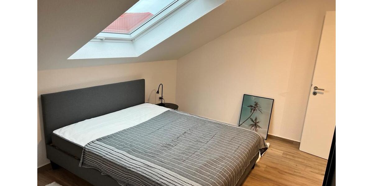 Dachgeschoßwohnung Lampertheim - 3 Zimmer, 70 m&sup2;, 1.500&euro; | Angebot:24784306