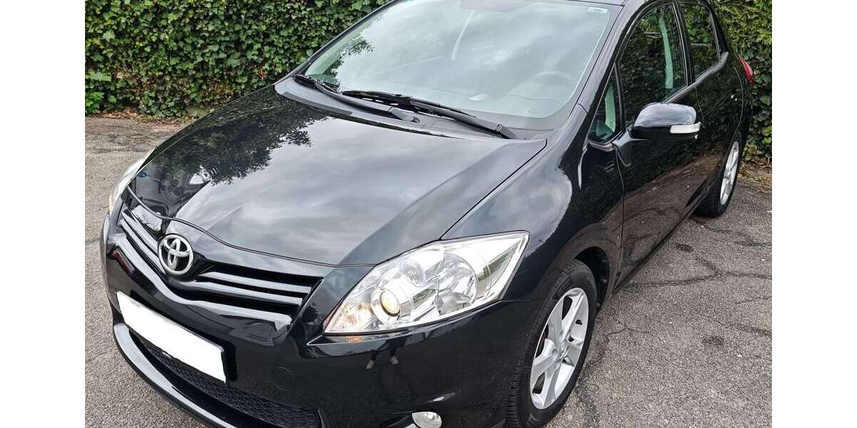 Toyota Auris 133.550 km 5.600 &euro; Walldorf, Stadt 69190