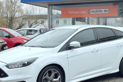 Ford Focus 59.000 km 17.990 &euro; Haßloch 67454