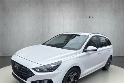Hyundai i30 141.121 km 9.300 &euro; Weingarten 67366