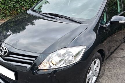 Toyota Auris 133.554 km 5.600 &euro; Walldorf 69190