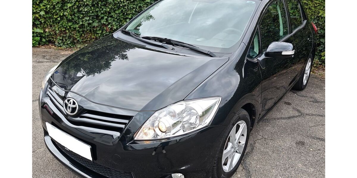 Toyota Auris 133.554 km 5.600 &euro; Walldorf 69190