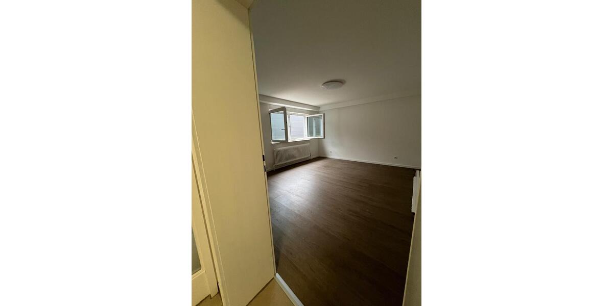 Etagenwohnung Ludwigshafen am Rhein Ludwigshafen-Oggersheim - 3 Zimmer, 127 m&sup2;, 1.100&euro; | Angebot:26224947
