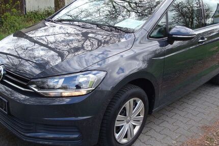 VW Touran 75.200 km 16.799 &euro; Lorsch 64653