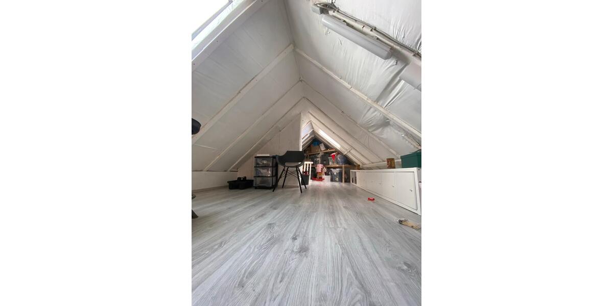 Dachgeschoßwohnung Ludwigshafen am Rhein Rheingönheim - 3.5 Zimmer, 84 m&sup2;, 207.500&euro; | Angebot:23797671