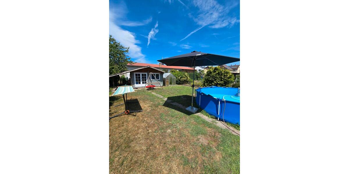 Einfamilienhaus mit Garten, Innenhof & Nebengebäude 6 zimmer