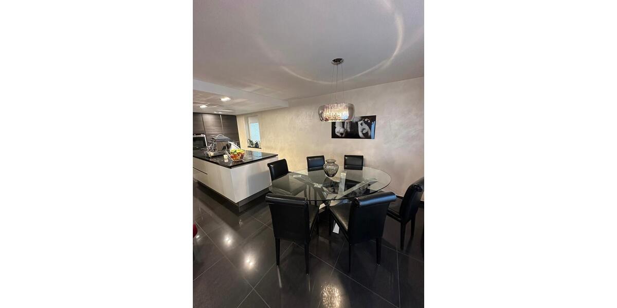 Einfamilienhaus modern, top ausgestattet & komplett Möbliert 4 zimmer