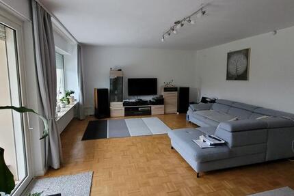 Haus zu Verkaufen(nur Erdgeschoss, mit grossem Parkplatz 4 zimmer