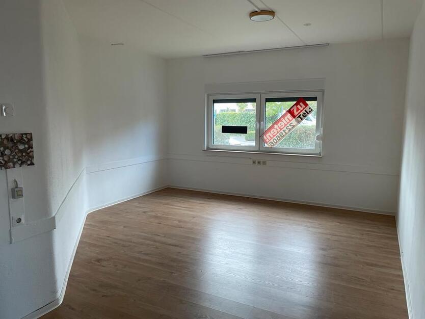 Büro mit ca. 70m2 und 3 Zimmern zu Vermieten in Neuhofen