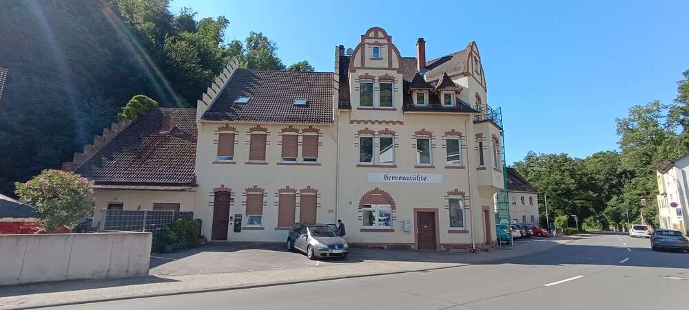 Haus zum Kaufen in Bensheim 2.100.000 € 968 m²
