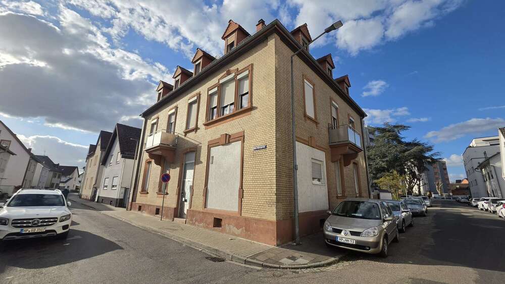Einfamilienhaus Viernheim - 16 Zimmer, 365 m&sup2;, 949.000&euro; | Angebot:26794468