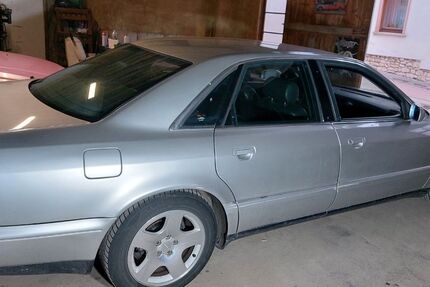 Audi A8 269.000 km 2.800 &euro; Bürstadt 68642